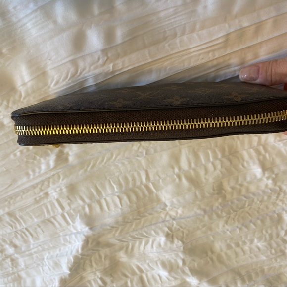 Women’s Brown Canvas Large Wallet - Picture 2 of 11